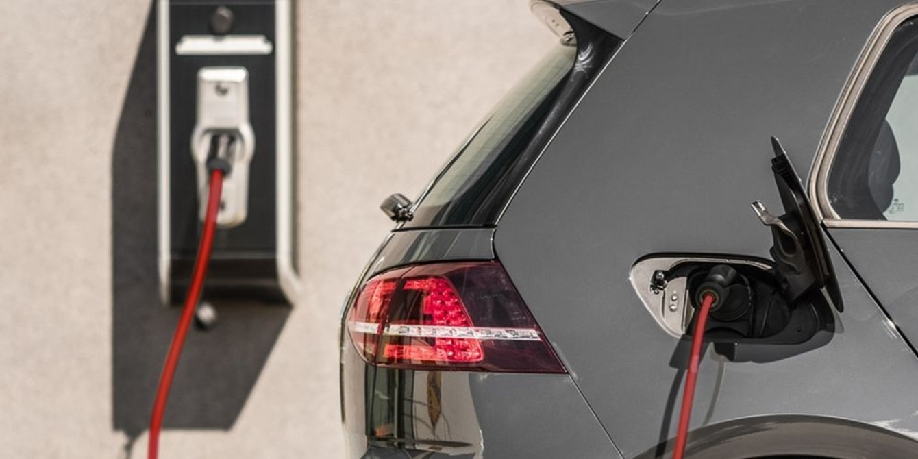 Schutz für E-Mobility bei MS-Elektroinstallation in Friedrichsdorf
